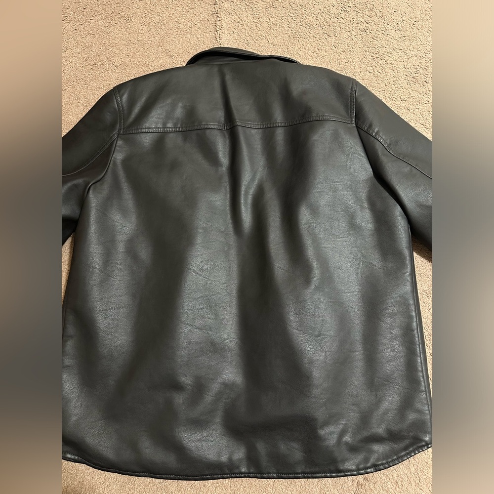 Levi’s Heavy Weight Sherpa Lined Faux Leather Collar Jacket - Picture 7 of 7